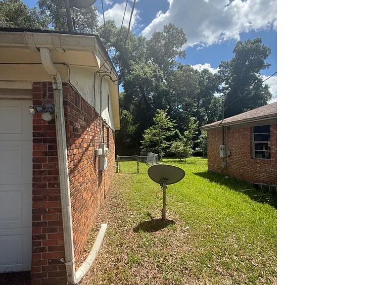 5701 Scotland Rd — Photo 17