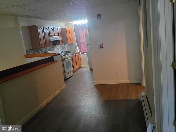 4th image of 705 Poplar Grove St