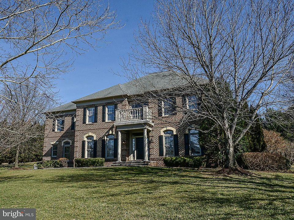 1st image of 662 Nalls Farm Way