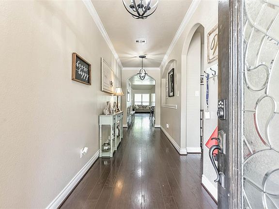 3rd image of 2033 Forest Haven Dr