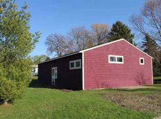 2589 Center St, Boyne Falls, MI 49713