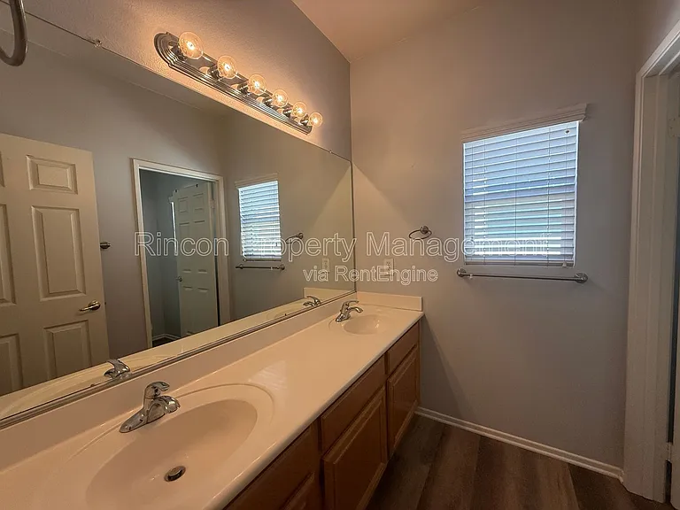 2029 Milagro Pl — Photo 15