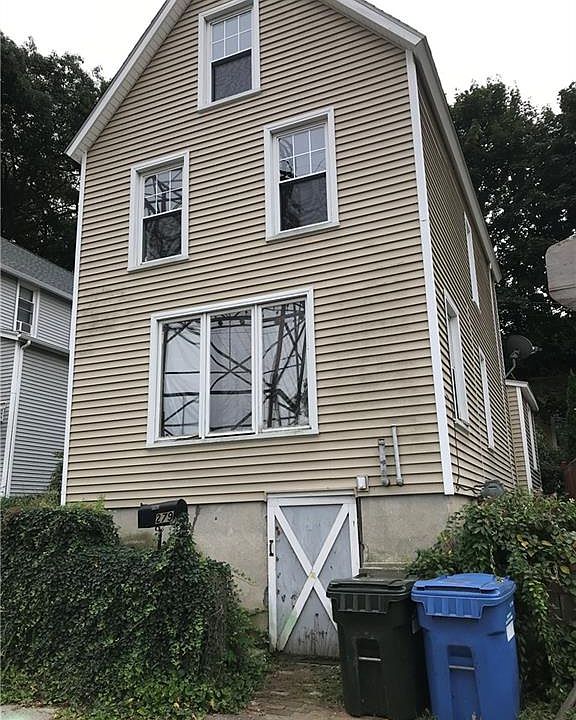 2nd image of 8 Rock St