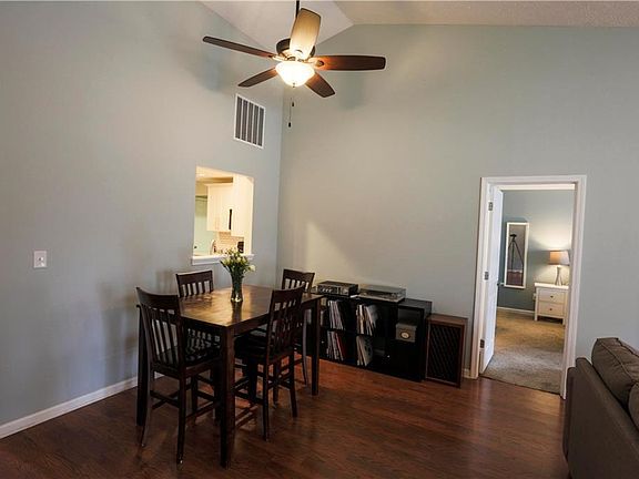5th image of 5558 Newport Ave