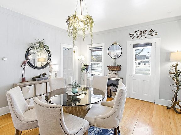 3rd image of 308 Adams STREET