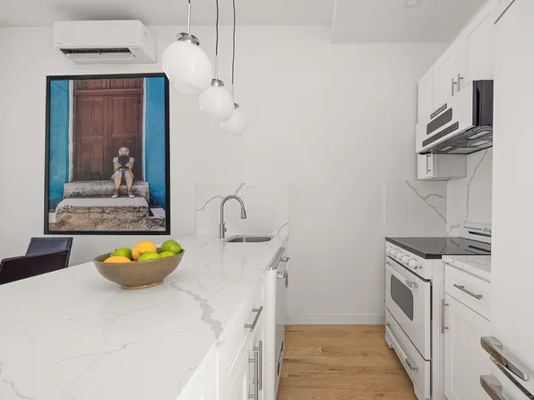 1039 Fulton Street image 5 of 12