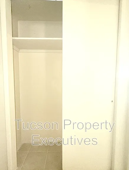 8922 S Nogales Hwy — Photo 14