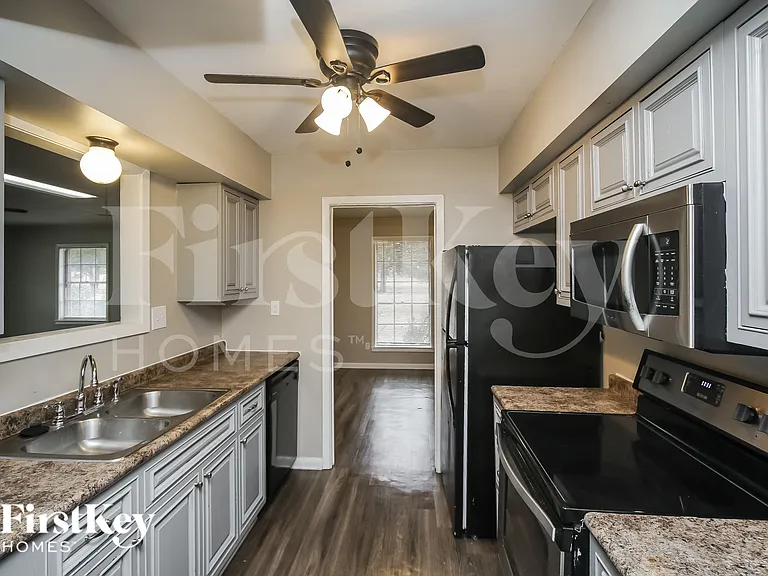 2901 Clarke Rd — Photo 5
