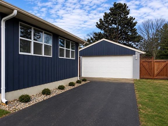 4th image of 2712 Alice Ave