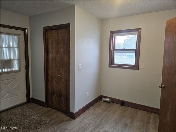 2nd image of 504 E Herrick Ave