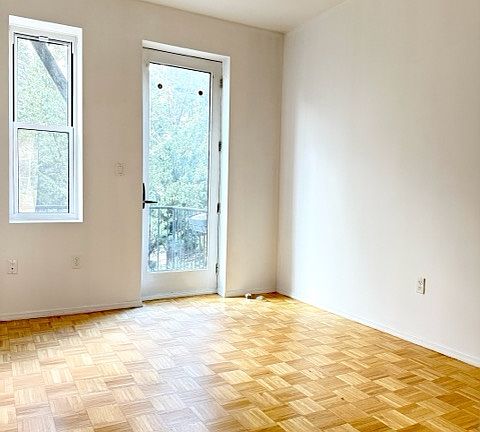 3rd image of 21 Ten Eyck St APT 2