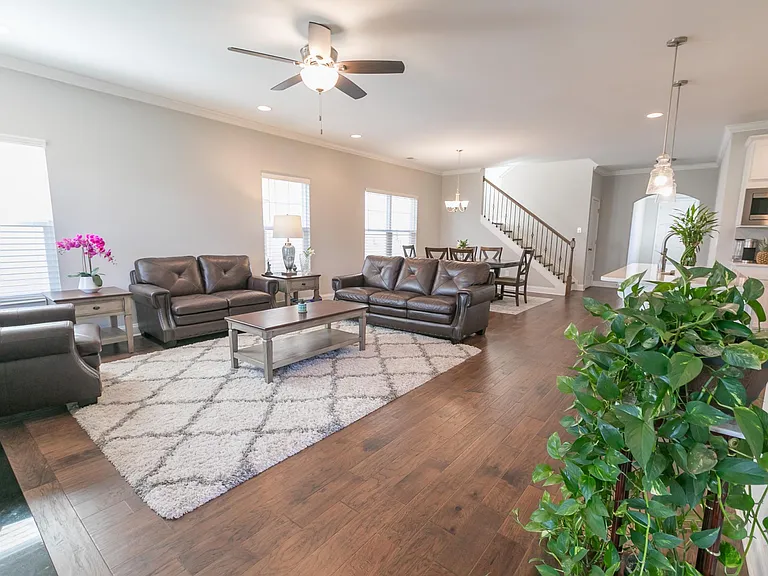 1055 Crisp Spring Dr — Photo 41
