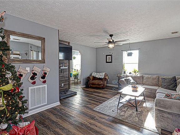 2nd image of 6299 Lee Road 240