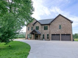 7144 Hall Rd, Greenbrier, TN 37073