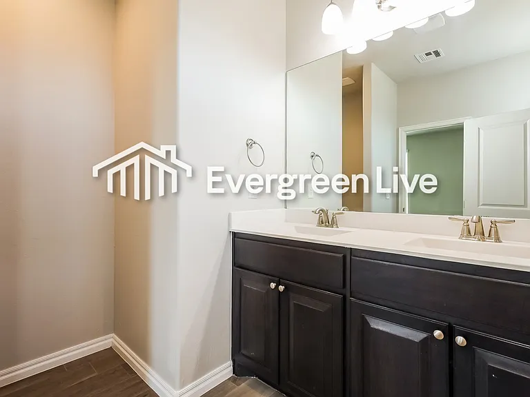 11308 SW 33rd Ter — Photo 11