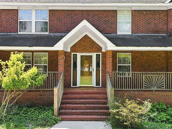 5th image of 35 Oak Grove Ln