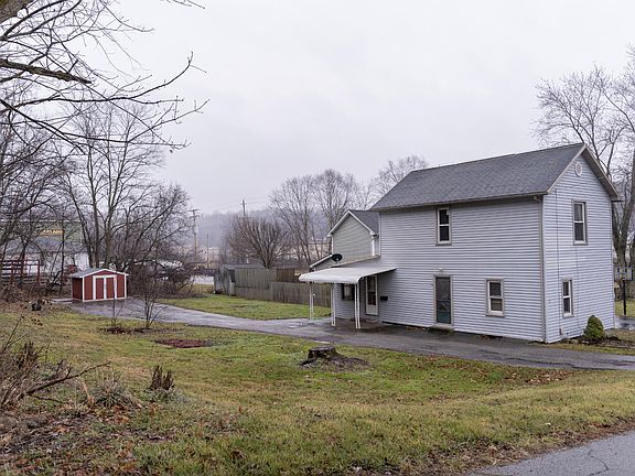 2nd image of 137 6th St