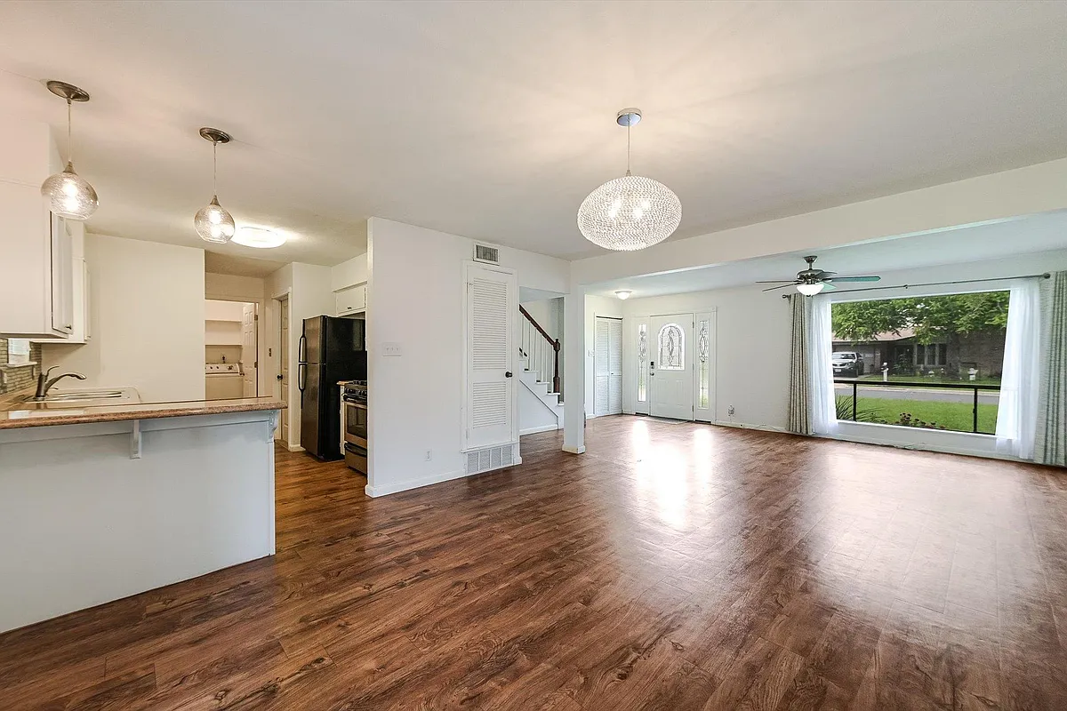 Building Photo - 4904 Creekline Dr