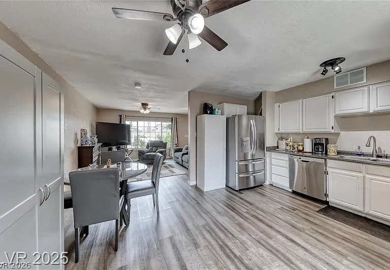 861 E Hacienda Ave — Photo 5