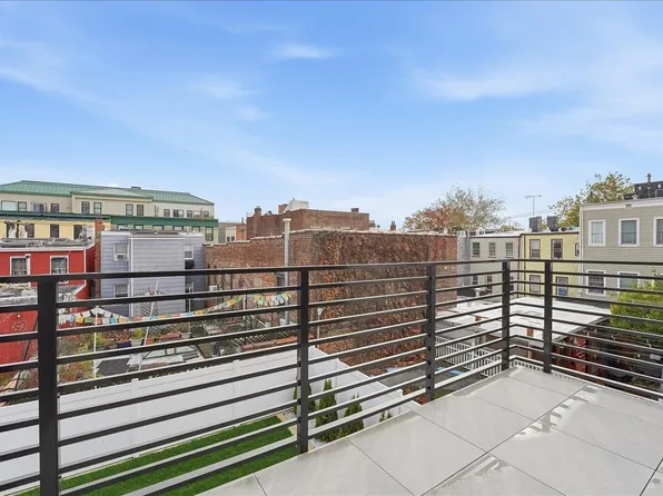 134 Hancock Avenue image 14 of 19