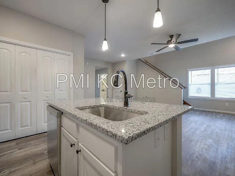 2709 Chasehire Dr — Photo 15