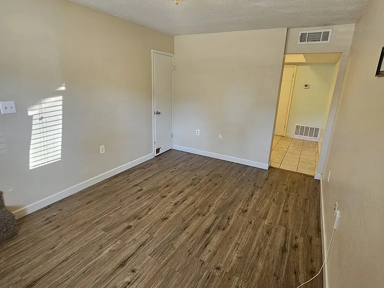 46 Wright Pkwy NW #B1 — Photo 2