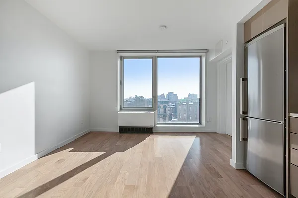 Rented by Greystar | media 2