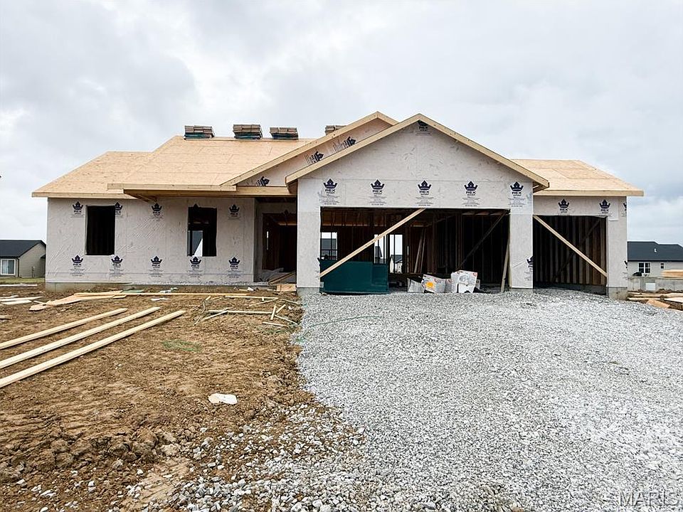 1st image of 1018 Samwise St