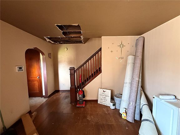 4th image of 721 Richford St