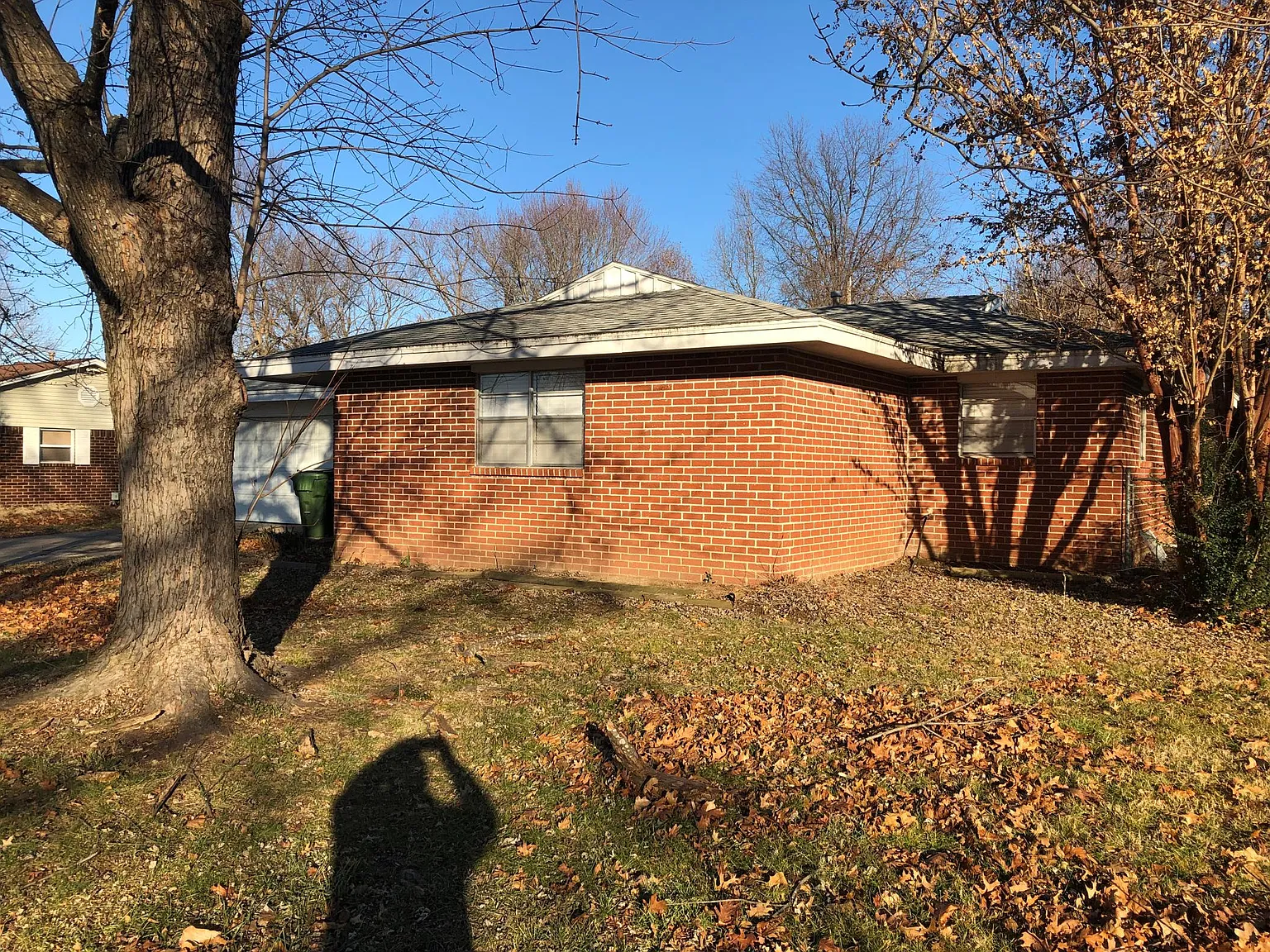 3 bed, 1200 sqft, $1,350 — Photo 2