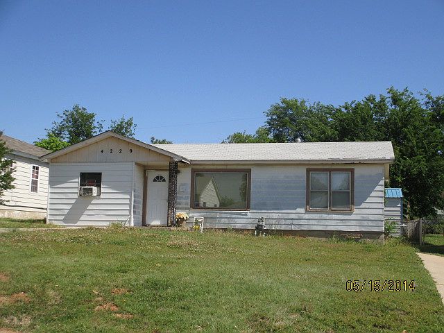 1st image of 4229 NE 19th St