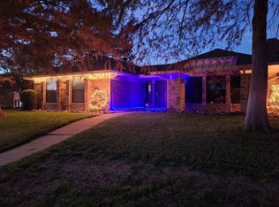 335 Meadowlark Ln, Duncanville, TX 75137