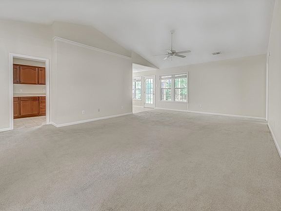 4th image of 2528 Oriole Dr.