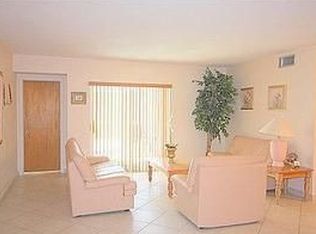 9360 SW 54th Pl, Cooper City, FL 33328