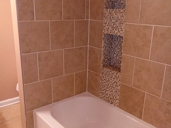 4th image of 802 N Harrison St #2