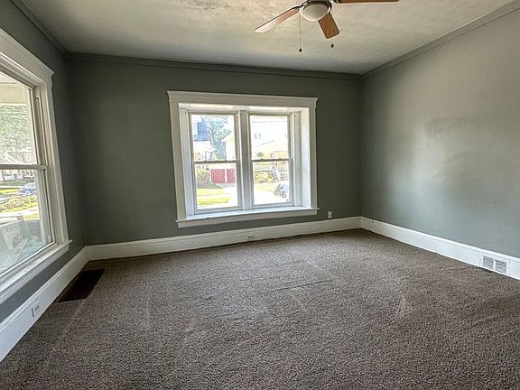 5th image of 3174 W 82nd St