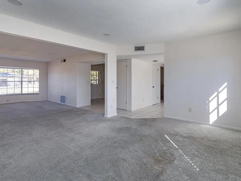 240 Slade Dr — Photo 6