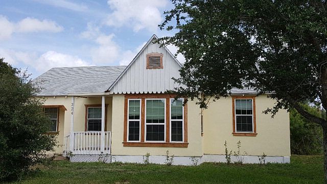 1st image of 324 Fernandez St