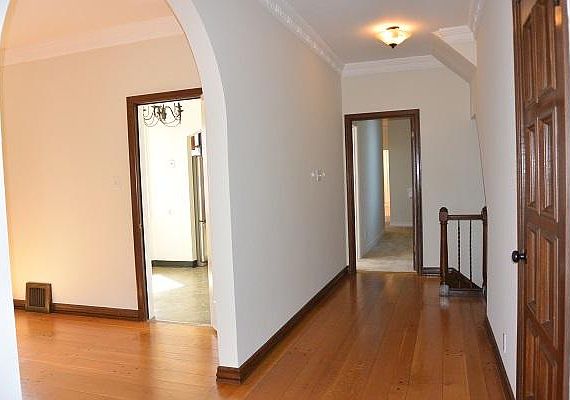 5th image of 2635 Lombard St
