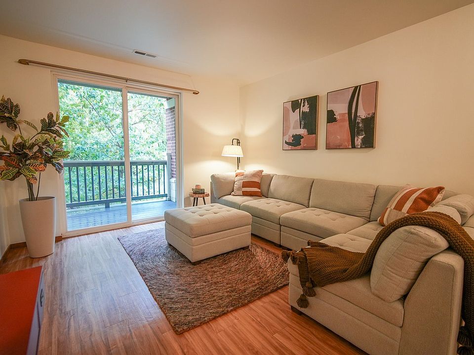 1st image of 5194 Sassafras Dr #109