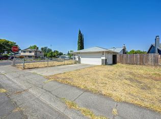 4801 Willowbrook Dr, Sacramento, CA 95842