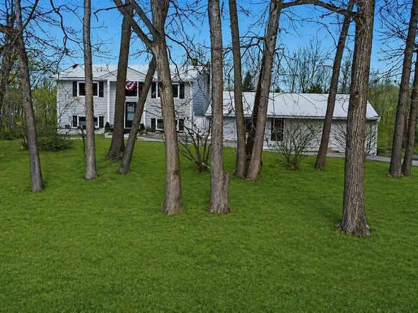 205 Gerst Rd, Leonard, MI 48367