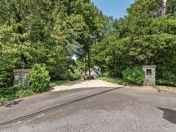 2nd image of 420 Shoni Ln