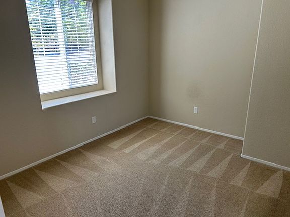 4th image of 38938 Huddlestone Ct