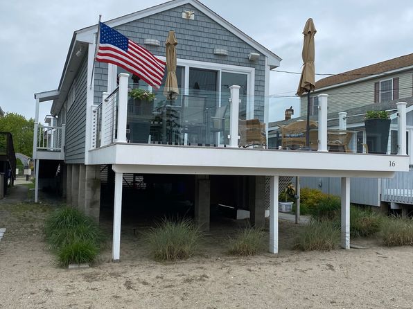 16 Shoreline Dr #16