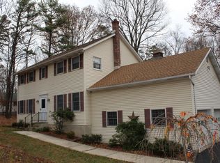 180 Woodcrest Blvd, Stroudsburg, PA 18360