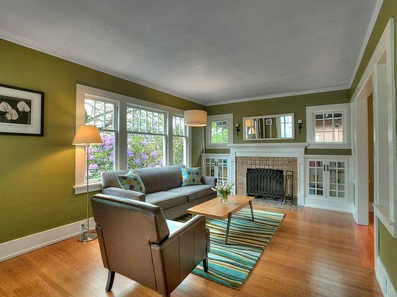 3rd image of 4007 Latona Ave NE