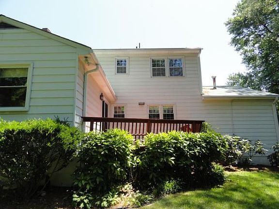 3rd image of 207 Massell Ct