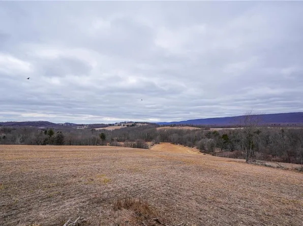 2929 Derhammer Rd, Bath, PA 18014