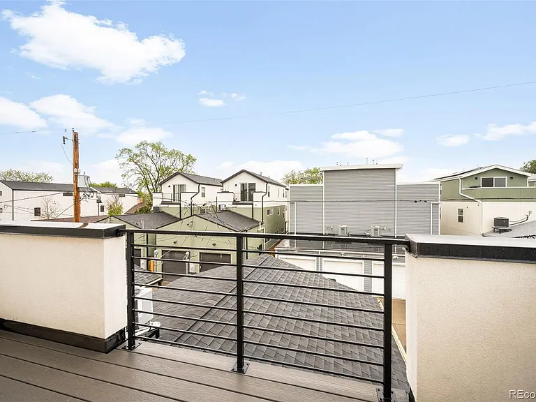 1331 Yates St — Photo 22